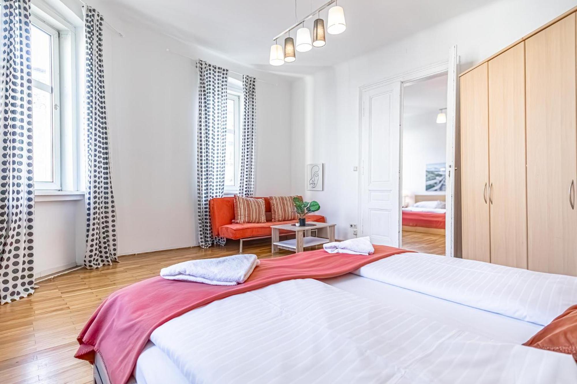Simple Apartment Near Wiener Stadthalle Екстериор снимка