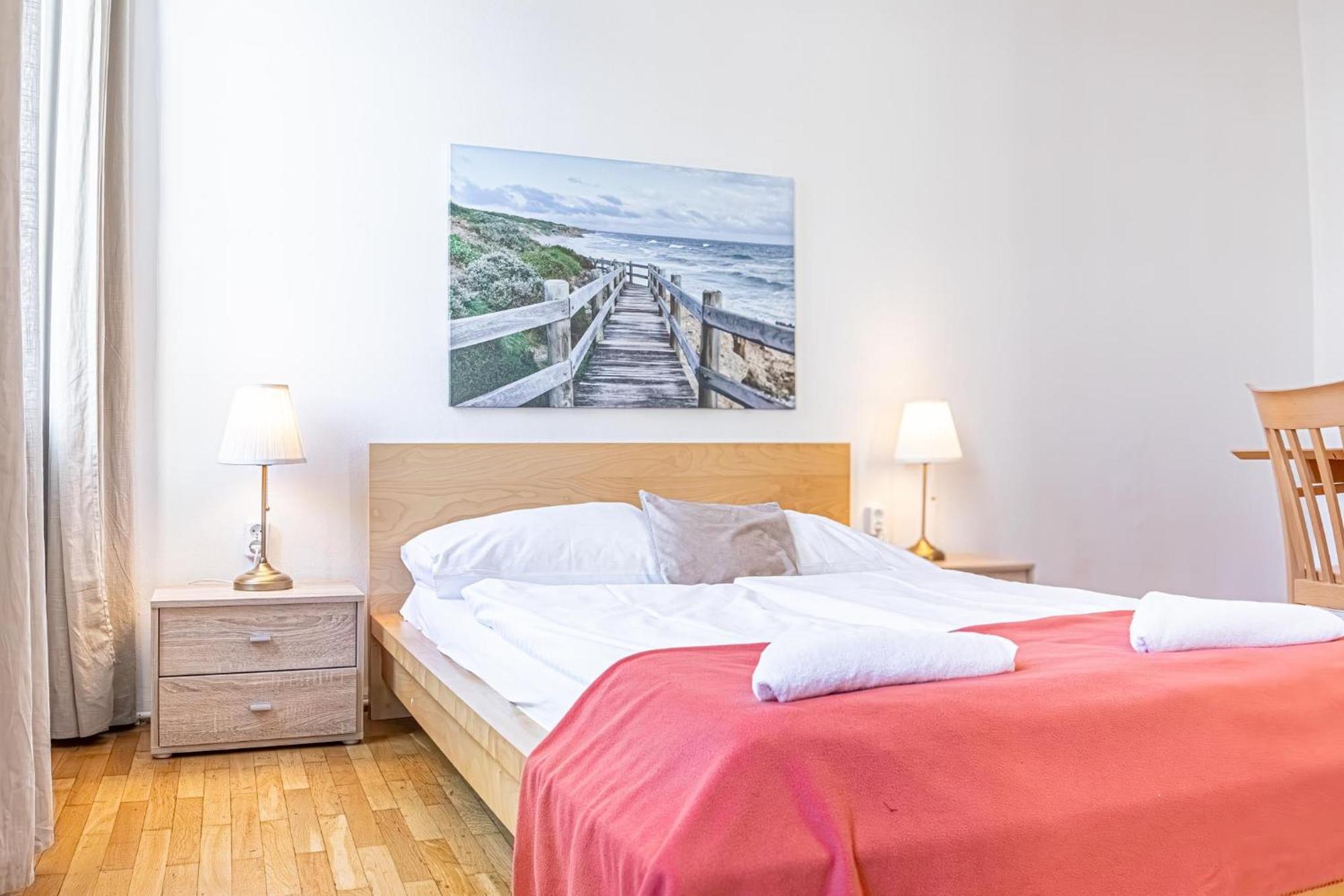 Simple Apartment Near Wiener Stadthalle Екстериор снимка