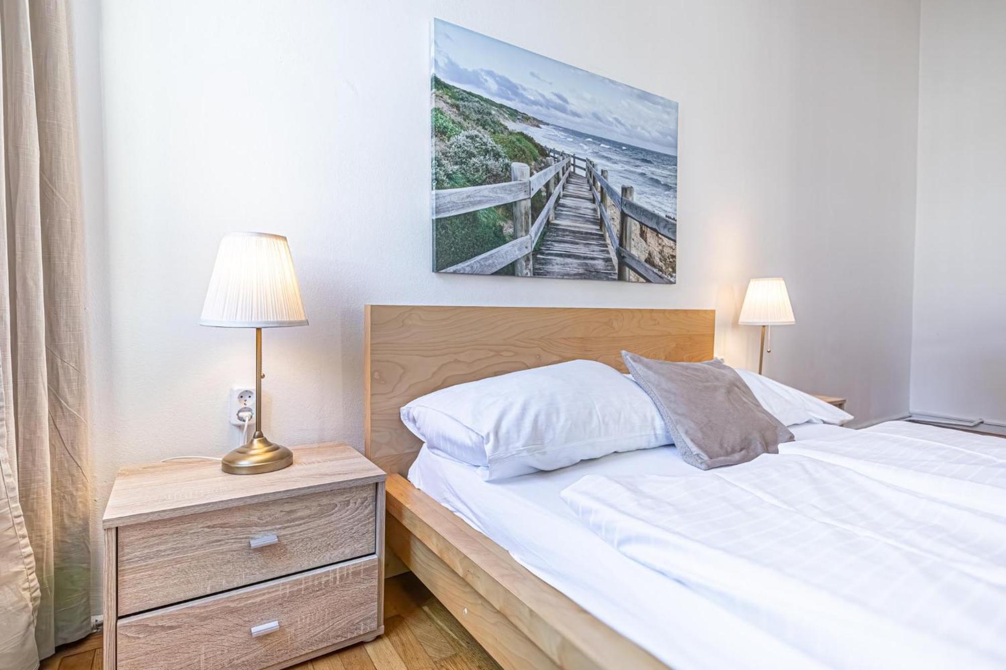 Simple Apartment Near Wiener Stadthalle Екстериор снимка