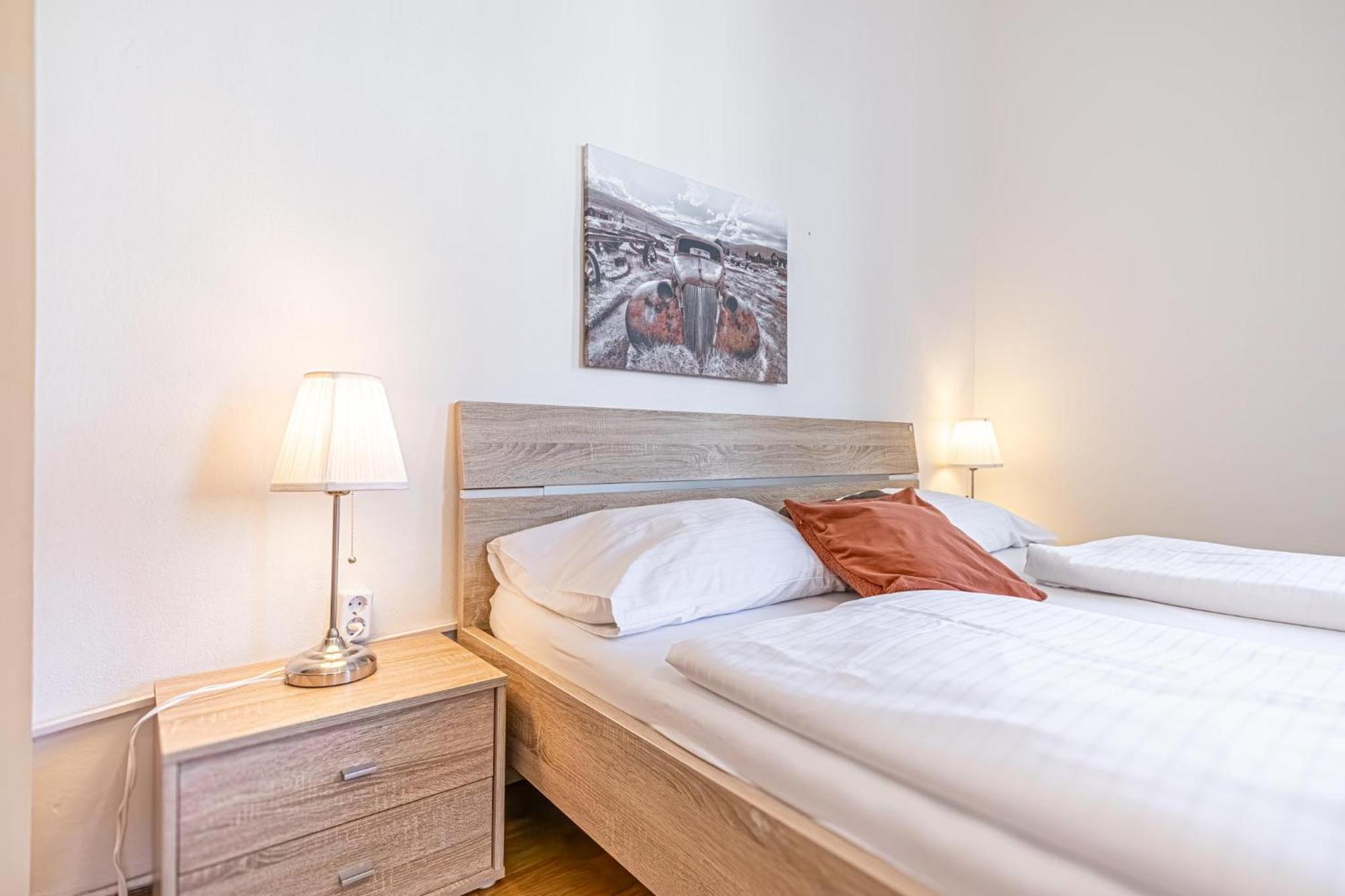 Simple Apartment Near Wiener Stadthalle Екстериор снимка